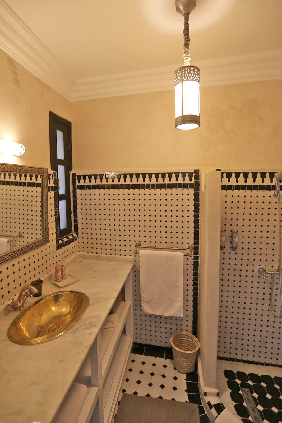 Riad Baya, Acacia room, bathroom